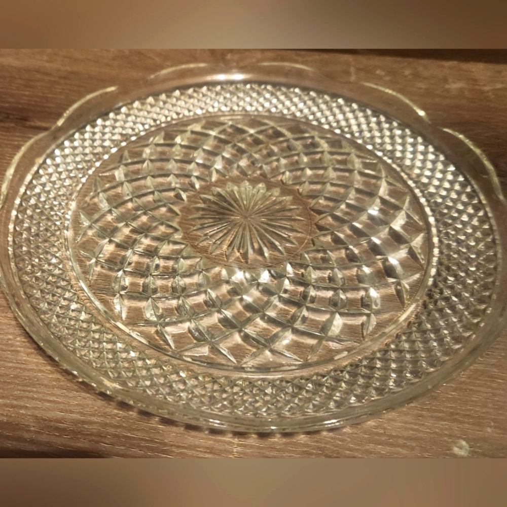 VTG Wexford Anchor Hocking Pressed Glass 14" Cupped Edge Torte Plate / Platter